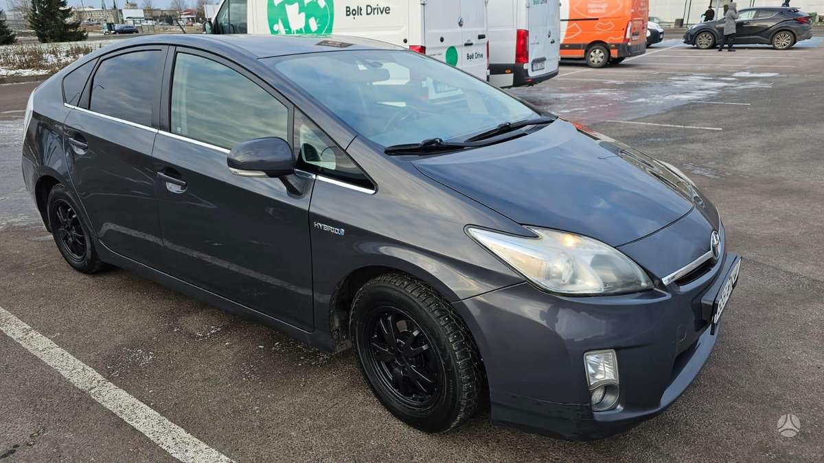 Toyota Prius, 1.8 l., hatchback