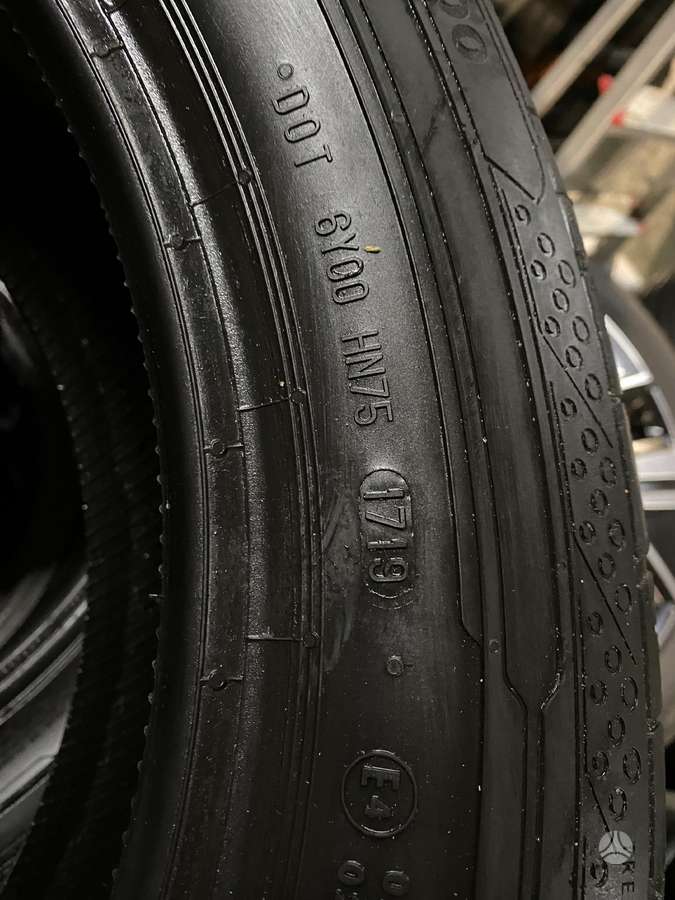 Continental VanContact200, летние 225/55 R17