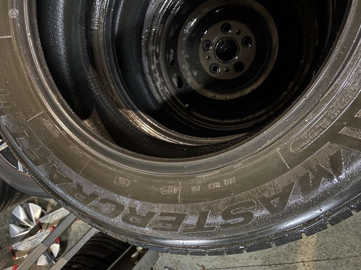 Mastercraft Stratus AS, summer 215/65 R17