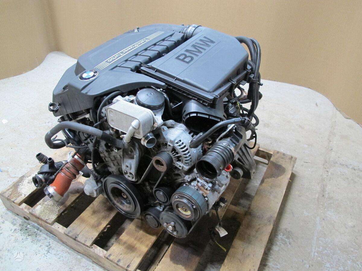 BMW 535 variklio detalės