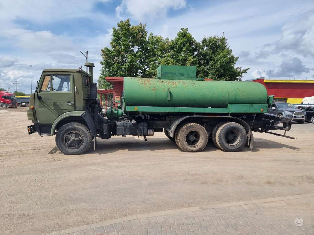 Kamaz 53211, paving machinery