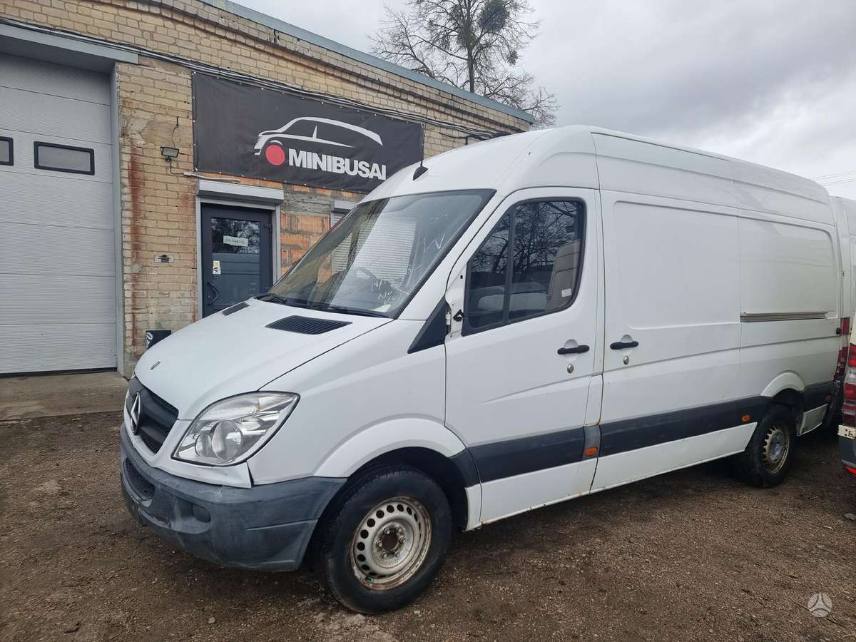 Mercedes-Benz Sprinter, preču