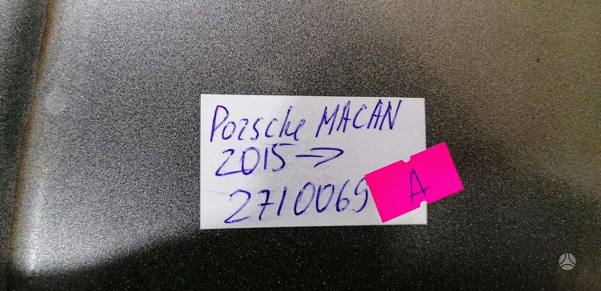 Porsche Macan Cen9199