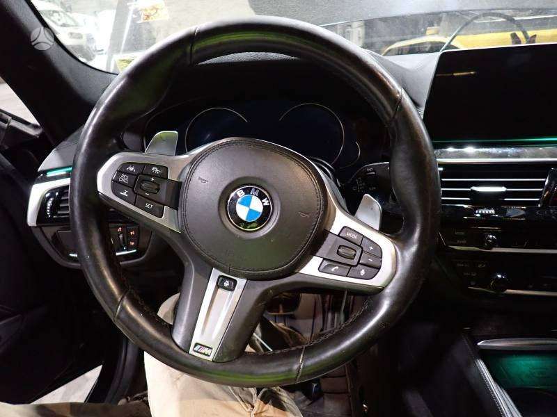 BMW M550 body parts