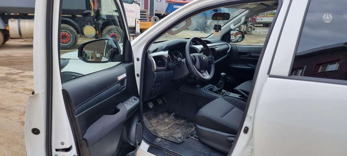 Toyota Hilux - 9