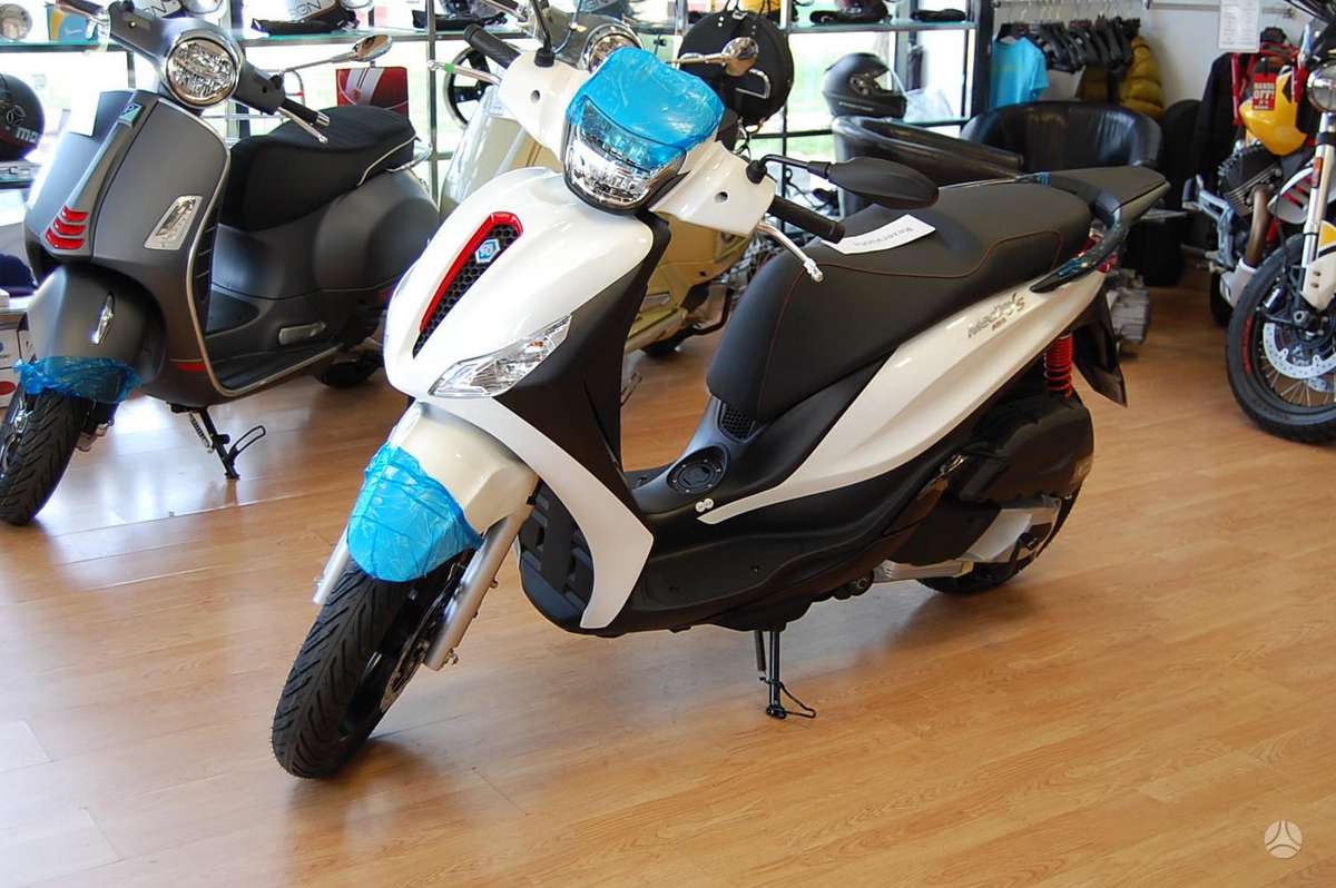 Piaggio Medley 125cc, мотороллеры / мопеды