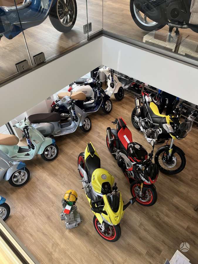 Piaggio Medley 125cc, scooters / mopeds