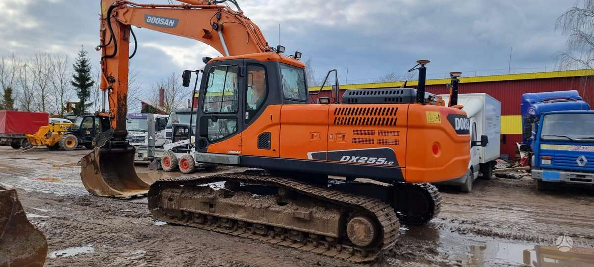 Doosan DX 255 LC-3, excavator