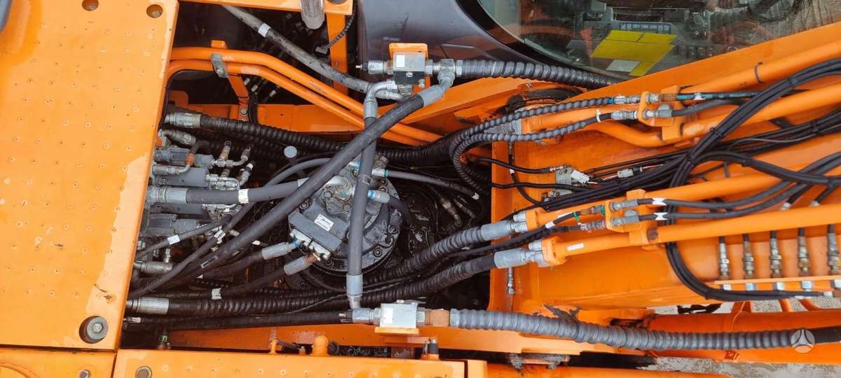 Doosan DX 255 LC-3, excavator