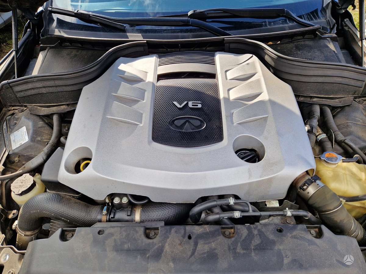 Infiniti EX30 по частям
