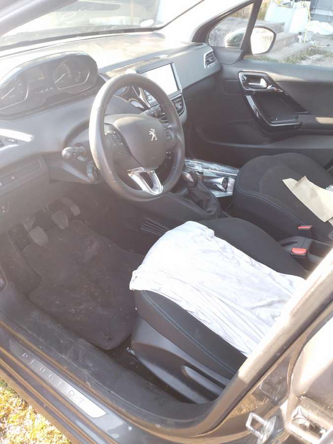 Peugeot 208 rezerves daļās