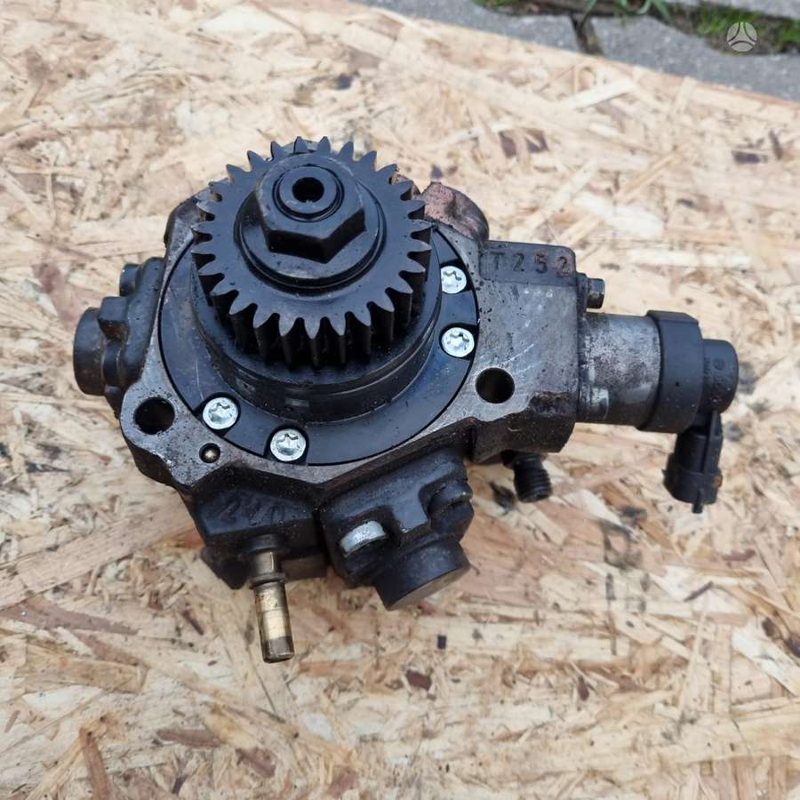 Renault Trafic engine parts