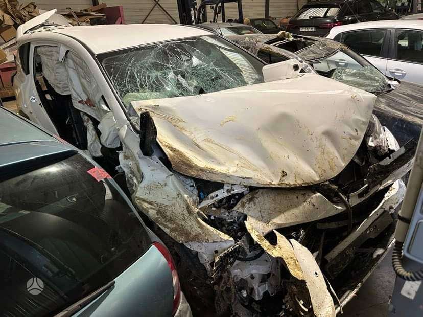 Toyota RAV4 по частям