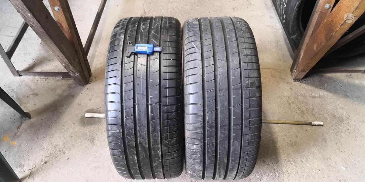 Pirelli P Zero PZ4, летние 245/30 R20