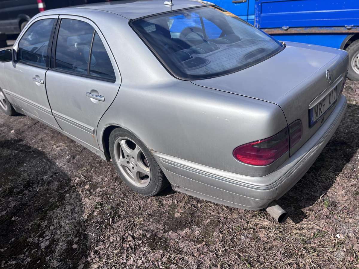 Mercedes-Benz 220 2 2cdi 2 7cdi 3 2cdi