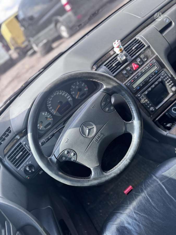 Mercedes-Benz 220 2 2cdi 2 7cdi 3 2cdi