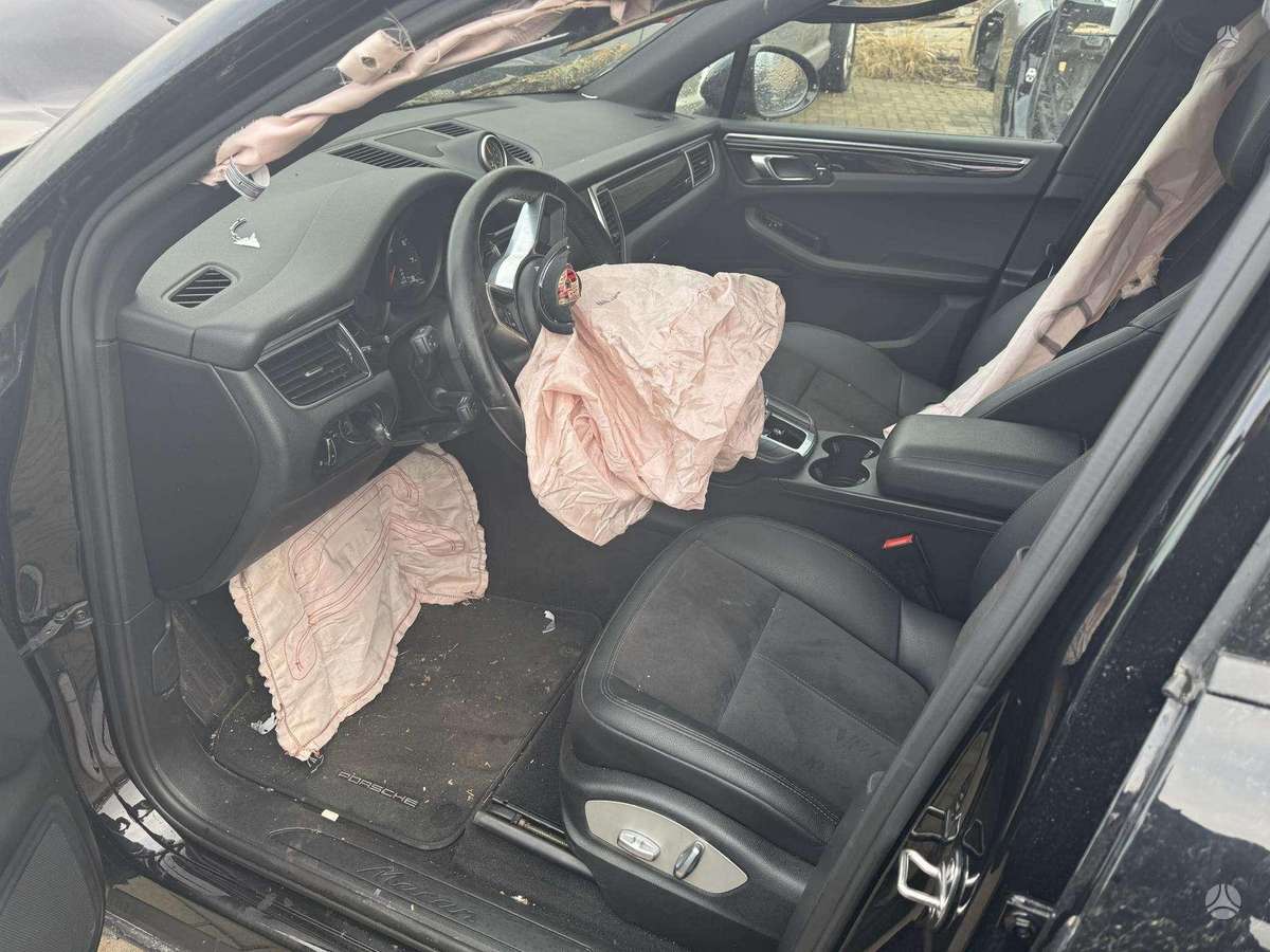 Porsche Macan for parts