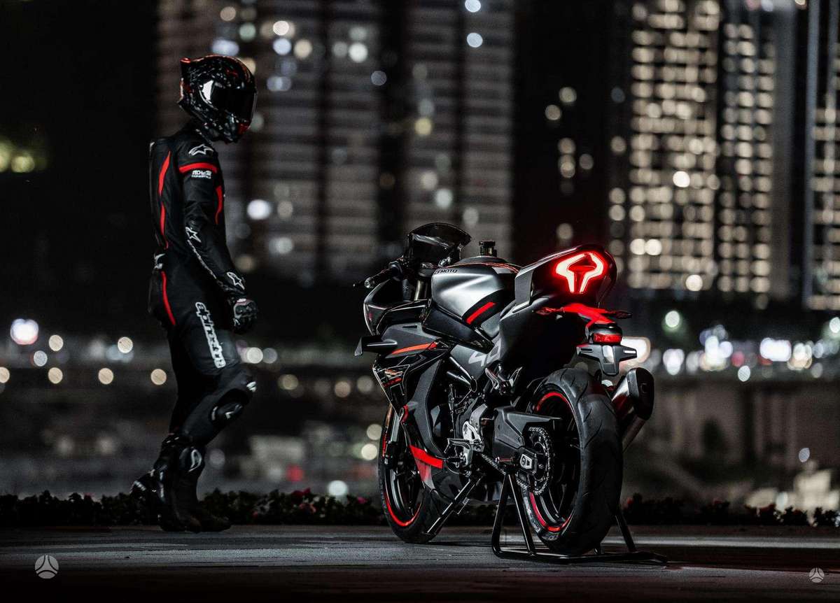 CFMOTO 450SR S 450cc, superbikes
