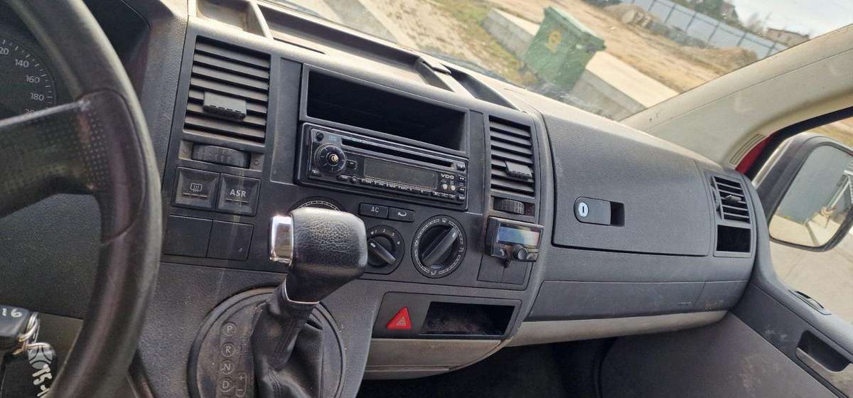 Volkswagen Transporter, passenger vans