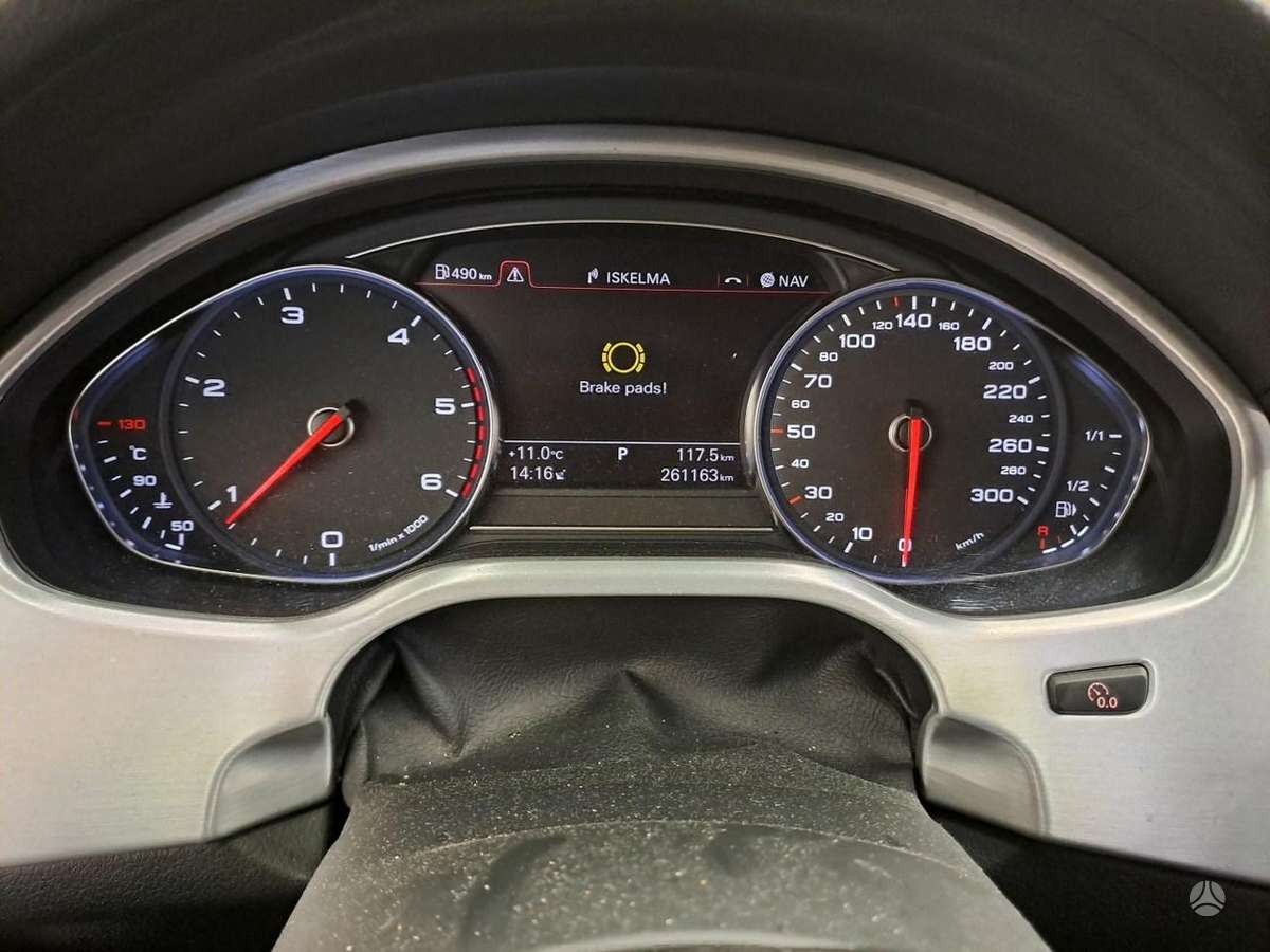 Audi A8 rezerves daļās