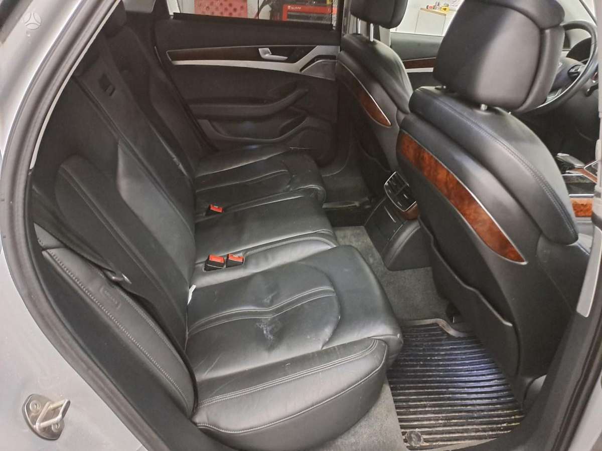 Audi A8 rezerves daļās