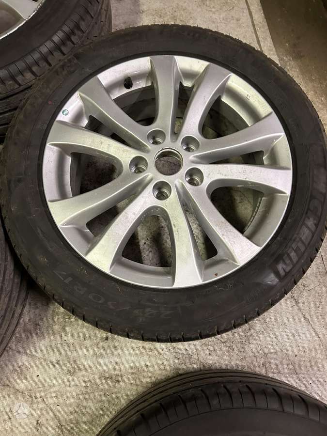 Renault Latitude, lengvojo lydinio, R17