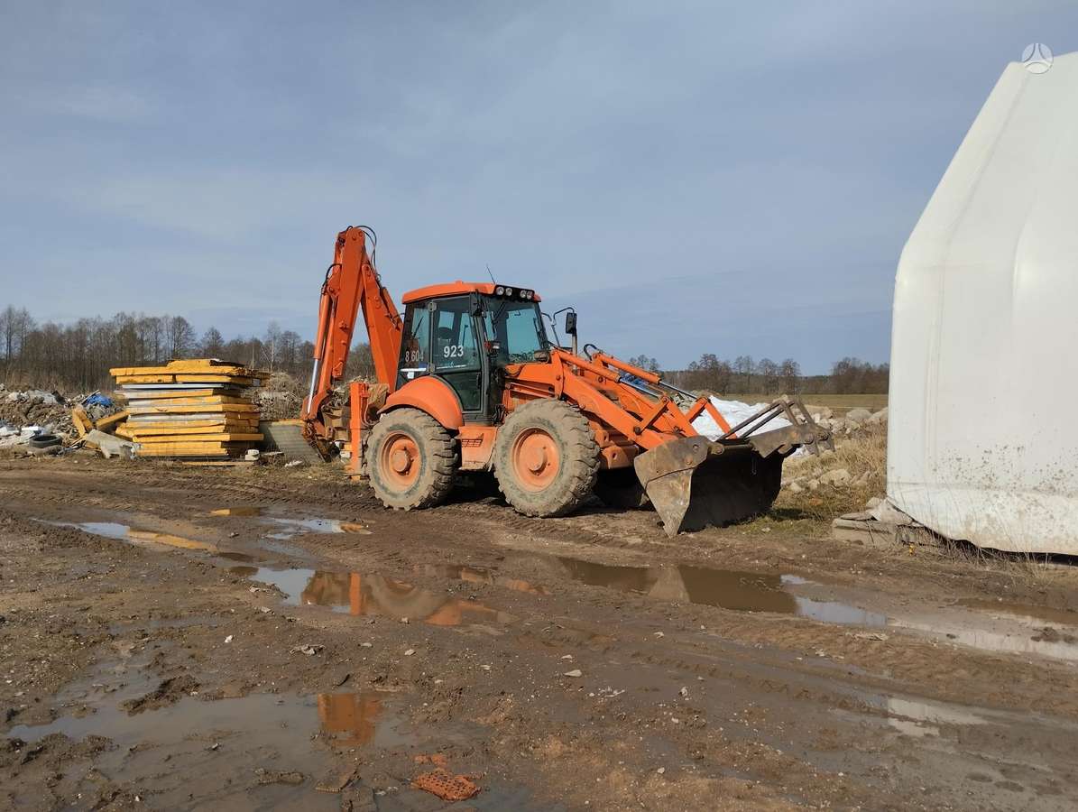 Hitachi Kobelko 200, excavator loader