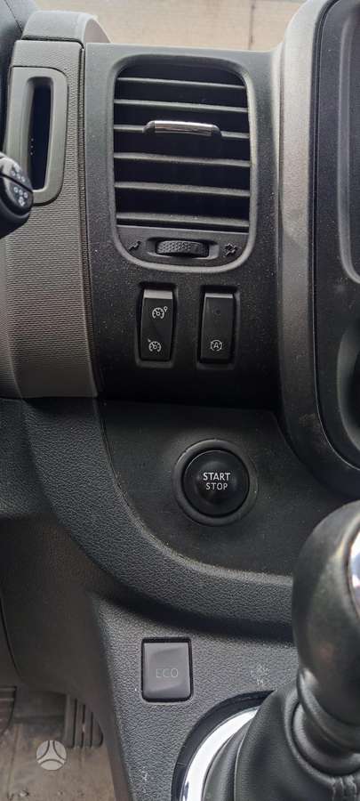 Nissan NV300