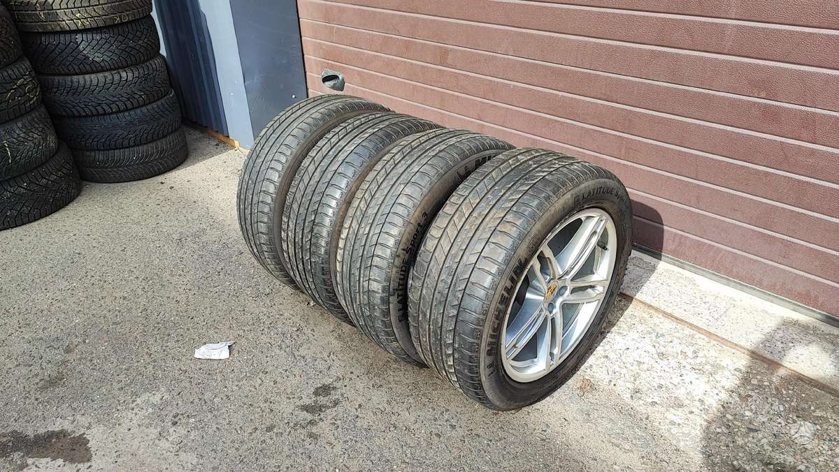 Porsche Su padangomis, light alloy, R19