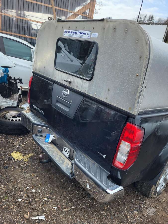 Nissan Navara dalimis