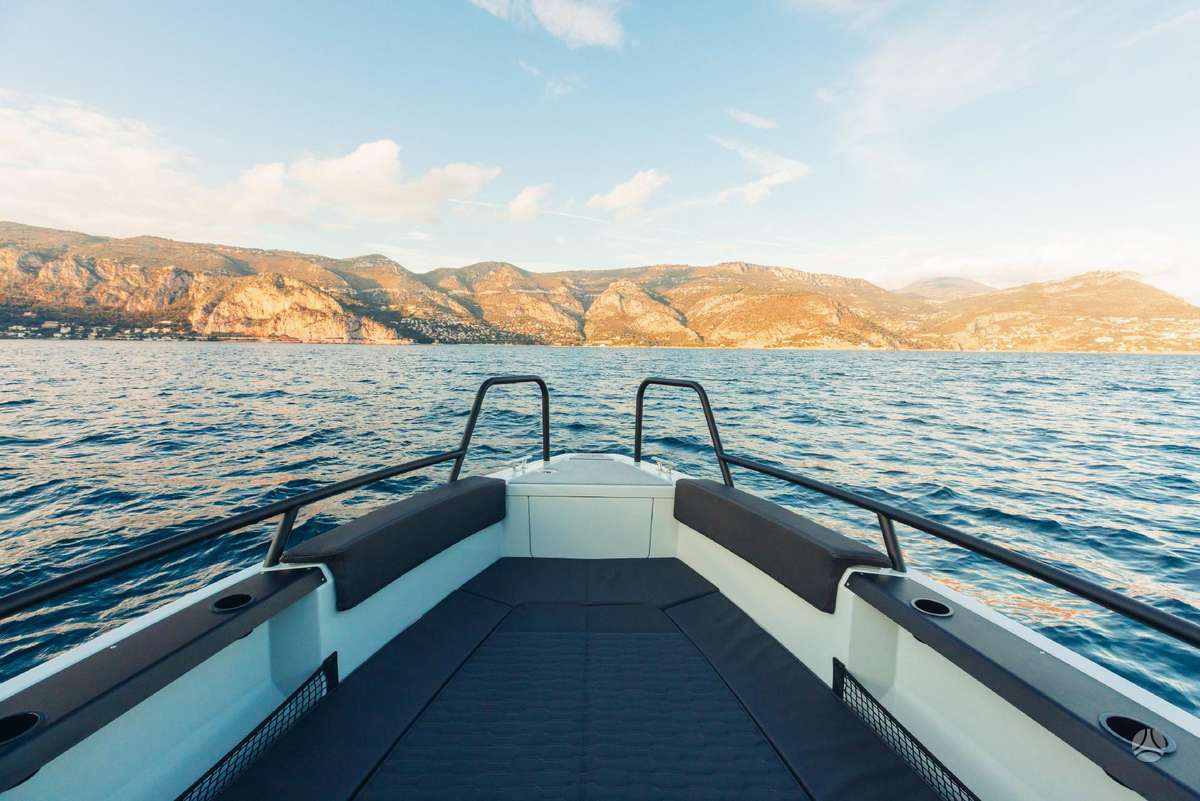 XO DFNDR 8 Demo, yachts / cruisers