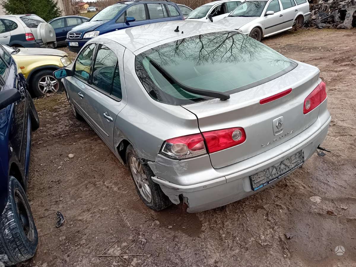 Renault Laguna for parts