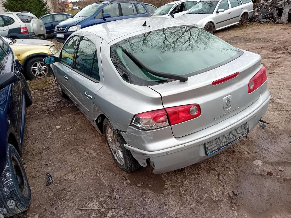 Renault Laguna по частям
