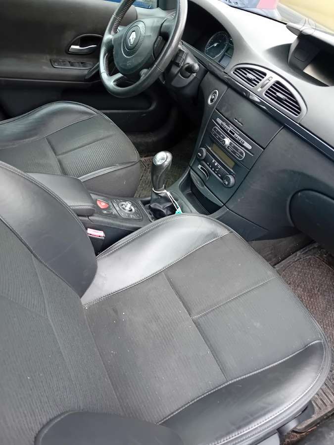 Renault Laguna dalimis