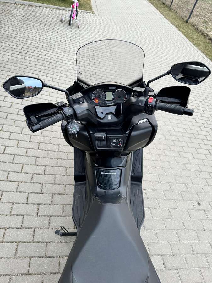 Suzuki Burgman, scooters / mopeds