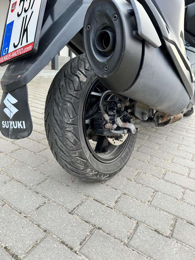 Suzuki Burgman, scooters / mopeds