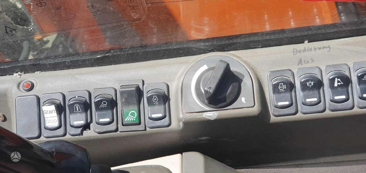 Fiat Kobelco E145W, ekskavatori