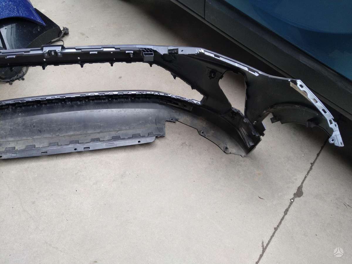 Volkswagen Taigo bumpers