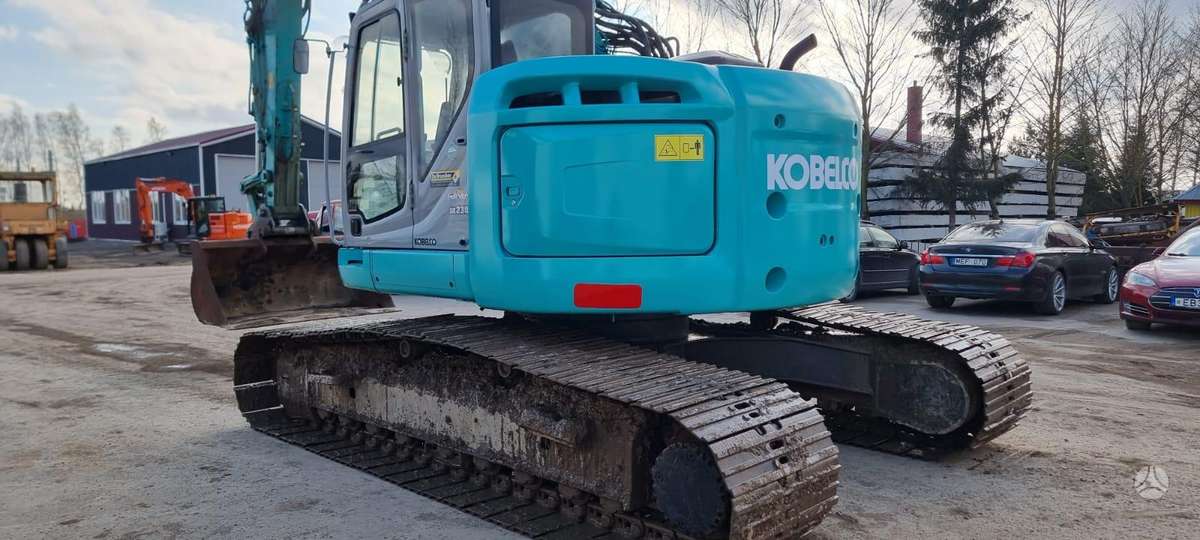 Kobelco SK 235 SR-2, экскаваторы