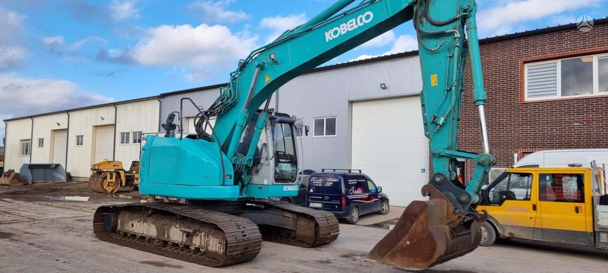 Kobelco SK 235 SR-2, экскаваторы