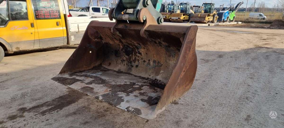 Kobelco SK 235 SR-2, экскаваторы