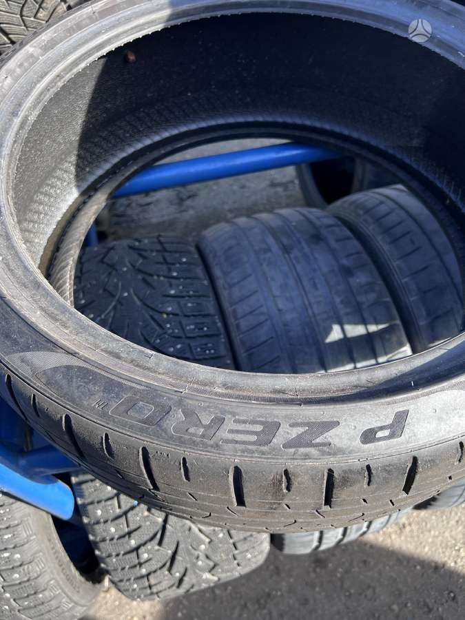 Pirelli P zero PZ4, summer 235/35 R19