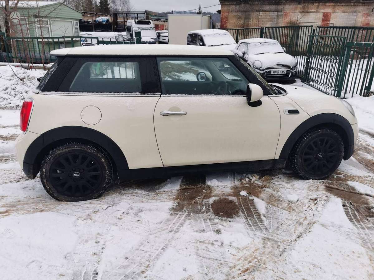 Mini Cooper rezerves daļās