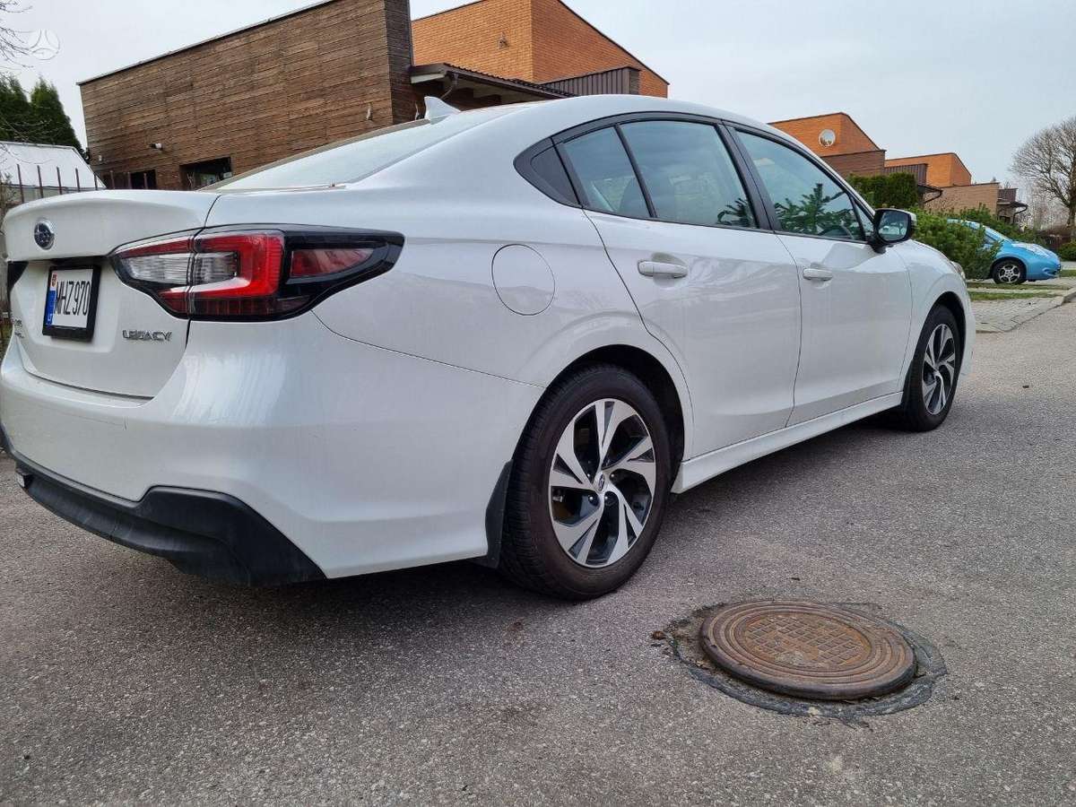 Subaru Legacy - 8
