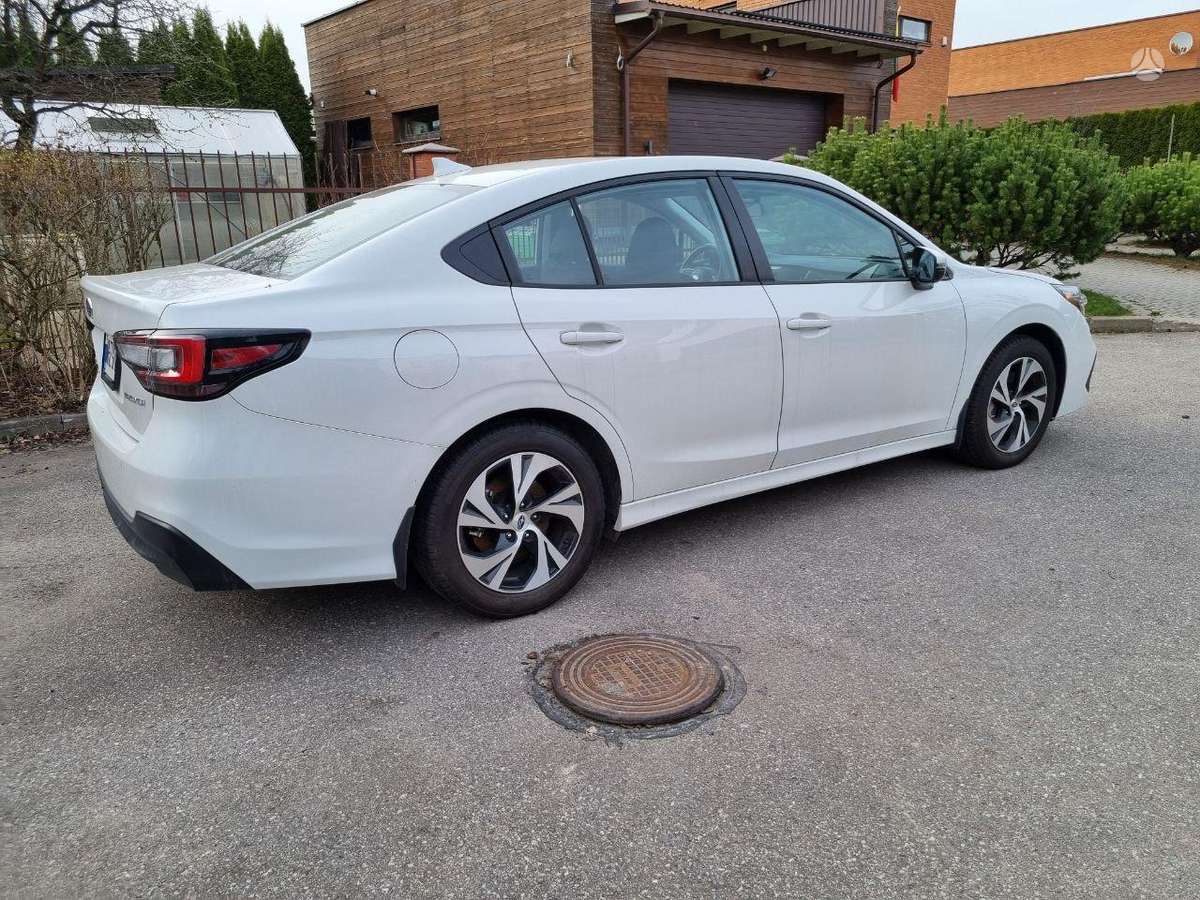 Subaru Legacy - 10
