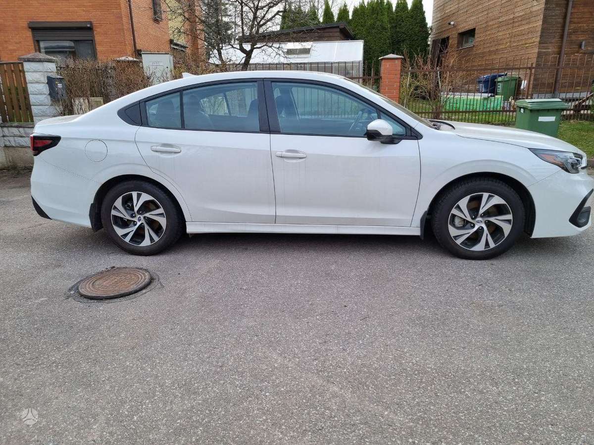 Subaru Legacy - 11