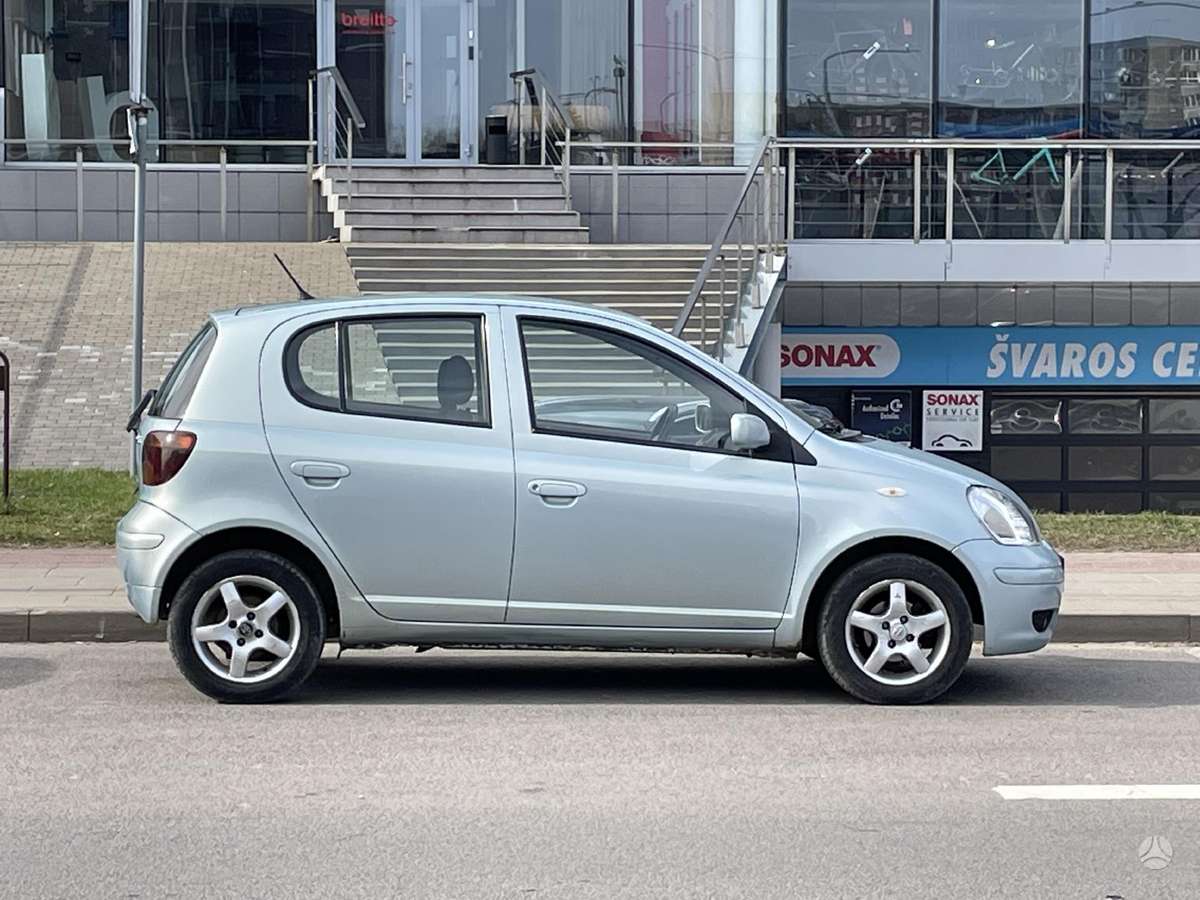 Toyota Yaris, 1.4 l., Хэтчбек