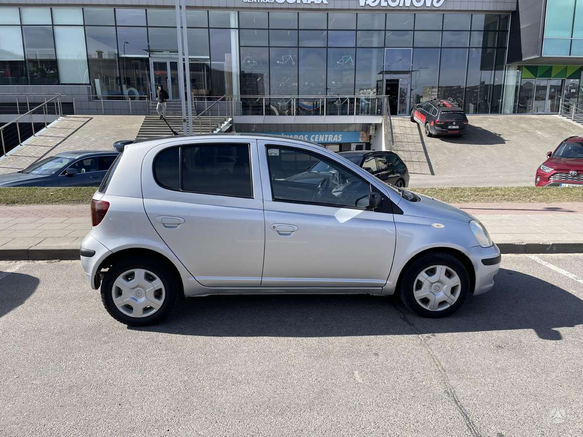 Toyota Yaris, 1.4 l., Хэтчбек