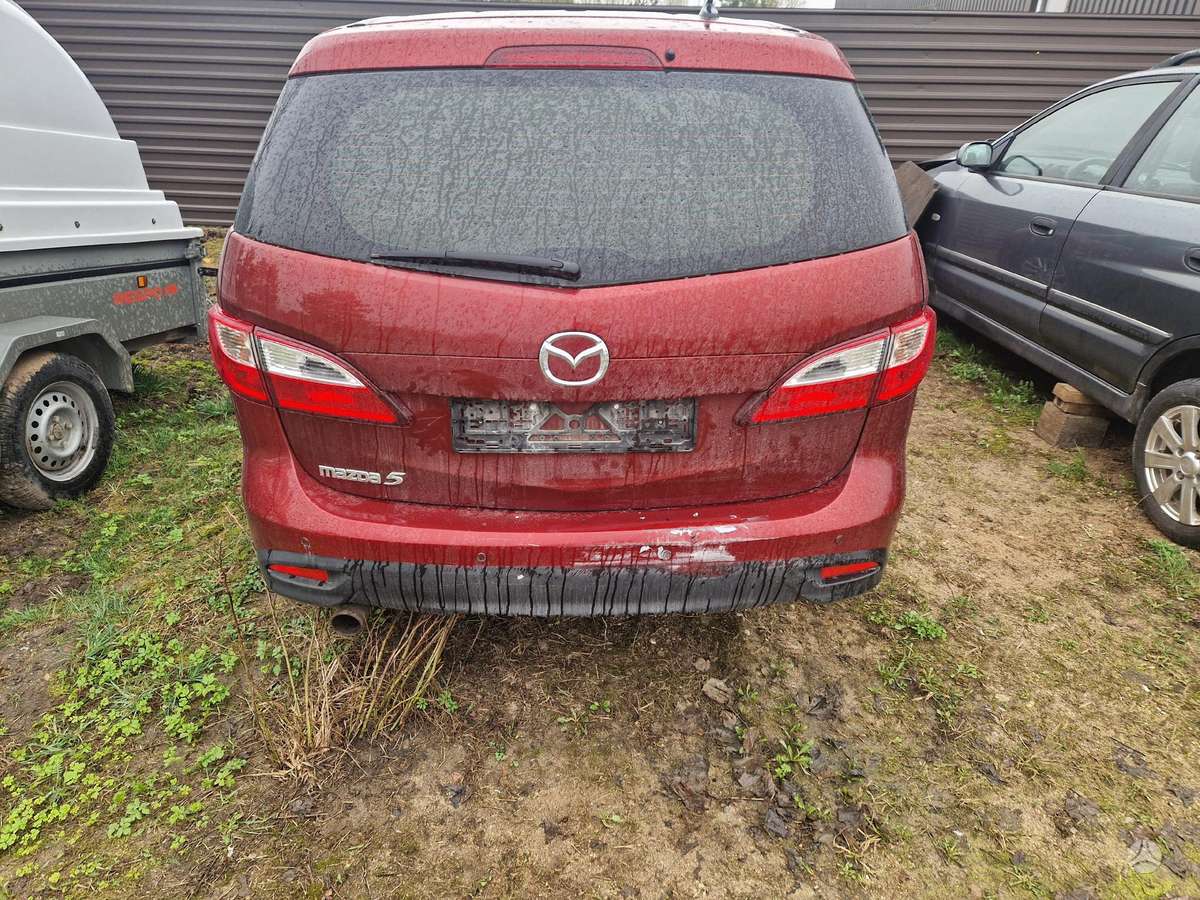 Mazda 5 dalimis