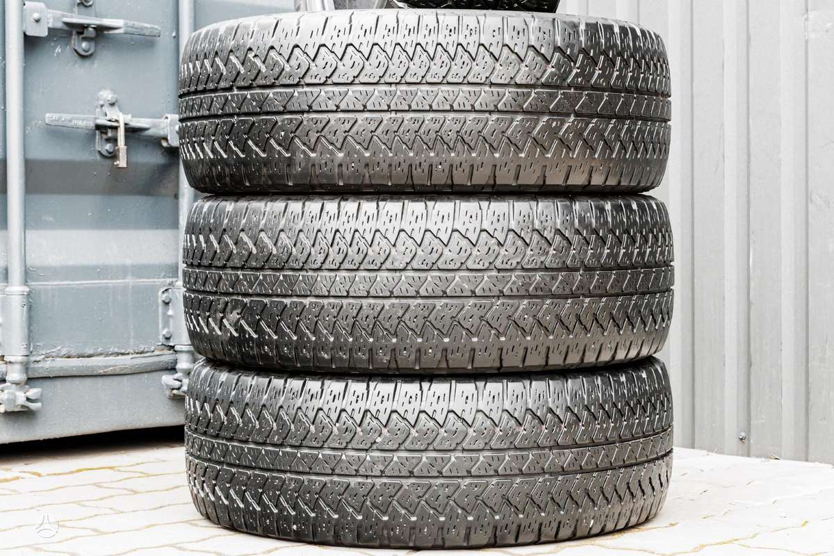 Bridgestone Dueler A/T, всесезонные 285/45 R22